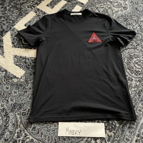 Givenchy Men's Black and Red T-shirt | Depop