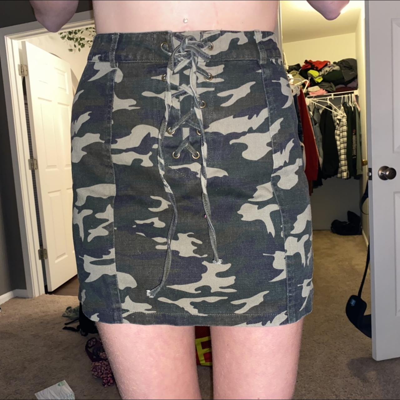 Charlotte russe hot sale camo pants