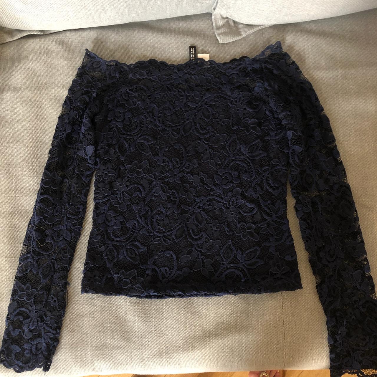 Maglietta di pizzo blu con scollo a barca, HM Depop