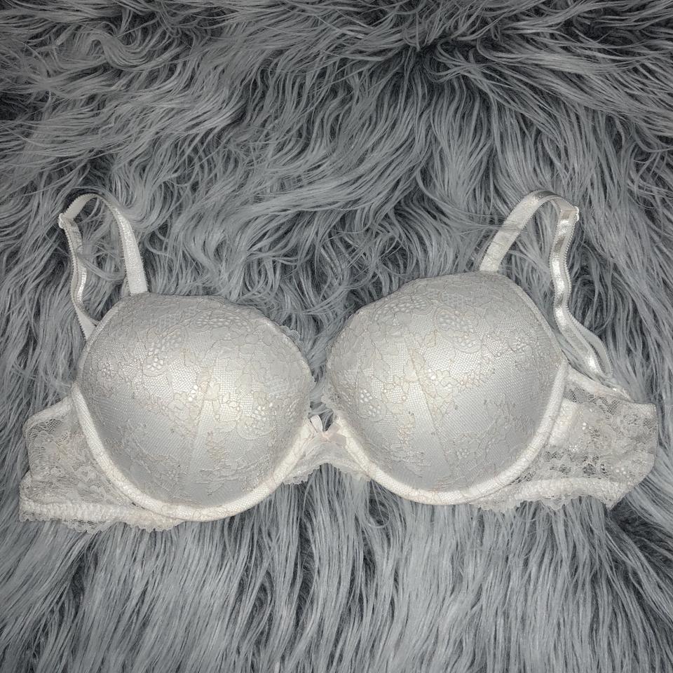 Victoria Secret grey lace bra 🤍 super cute and - Depop