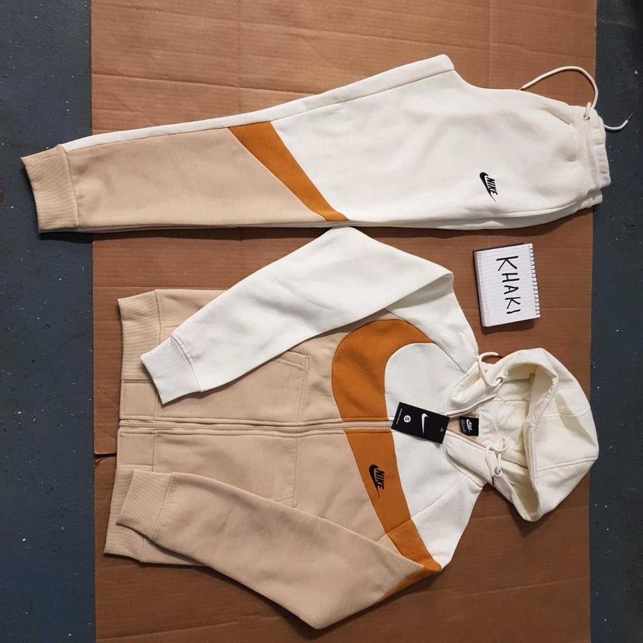 Khaki best sale nike sweatsuit