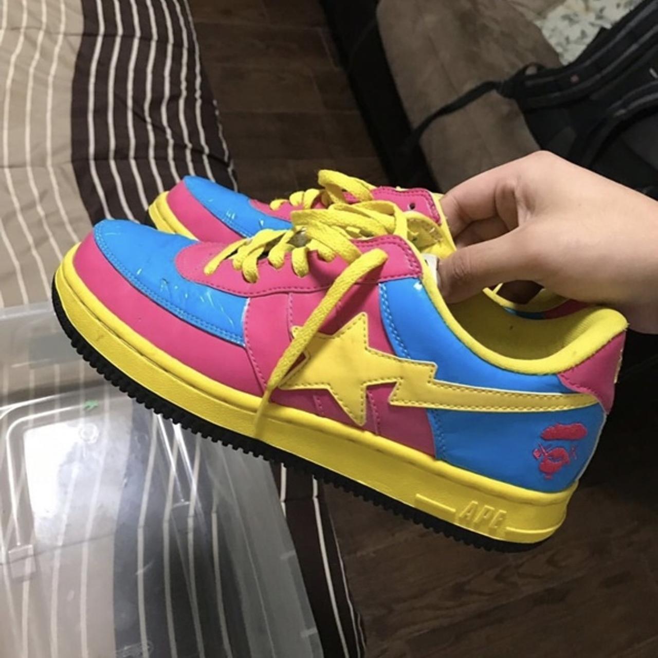 pink yellow blue bapestas