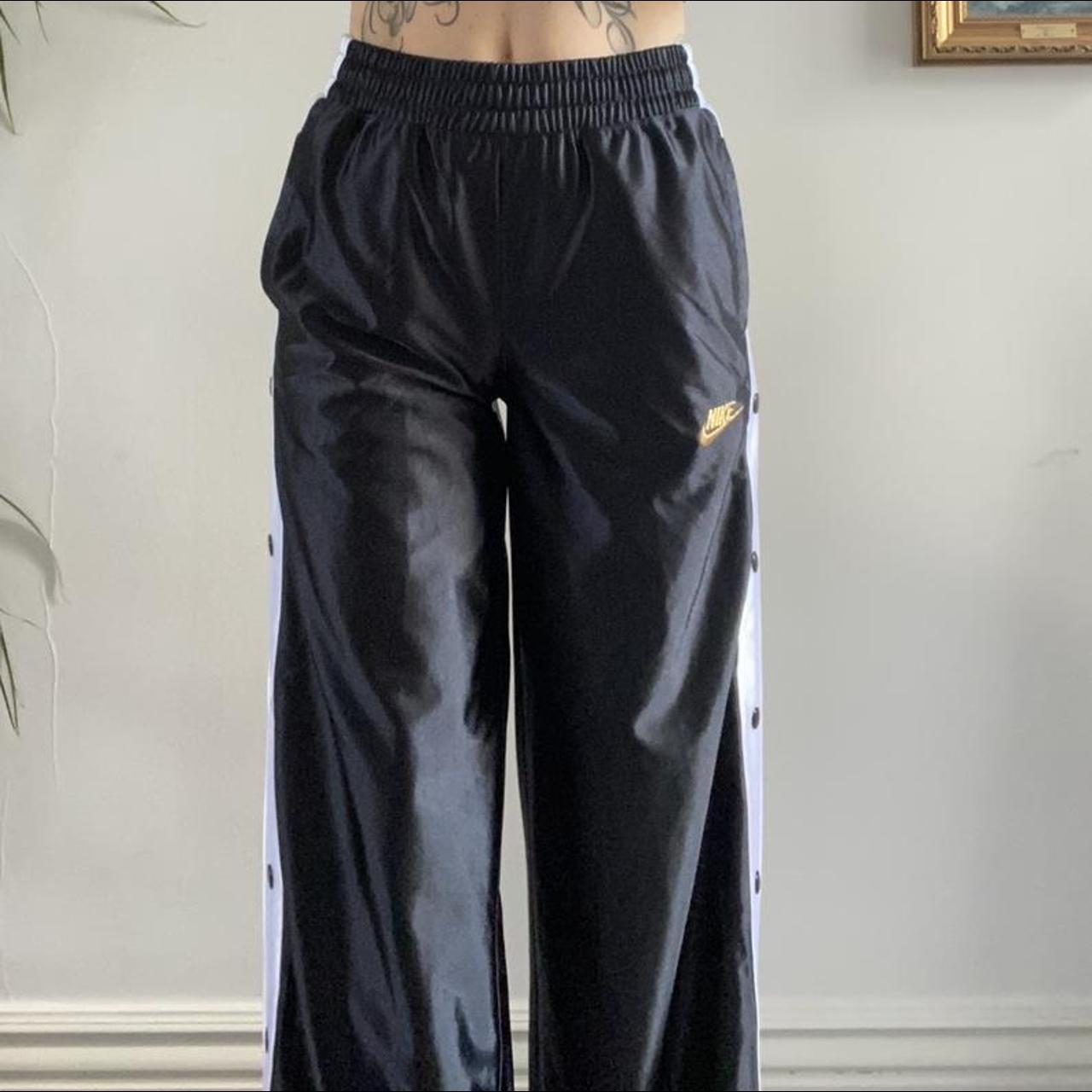 nike popper joggers womens