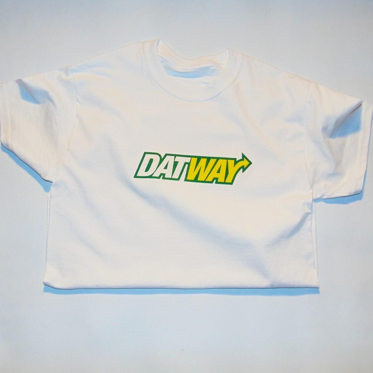 Product Image 2 - Stand out with this DATWAY