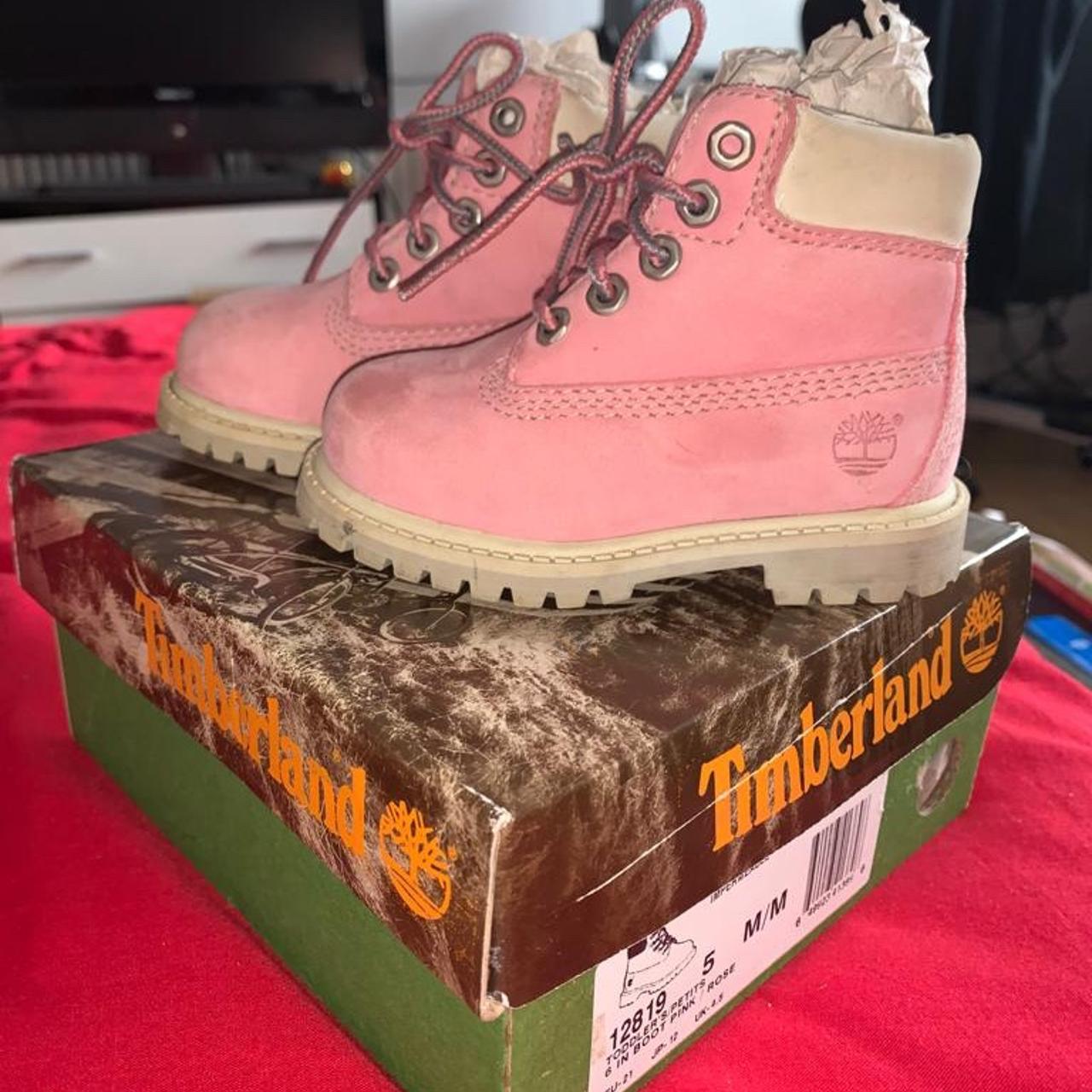 Powder pink timberlands hotsell