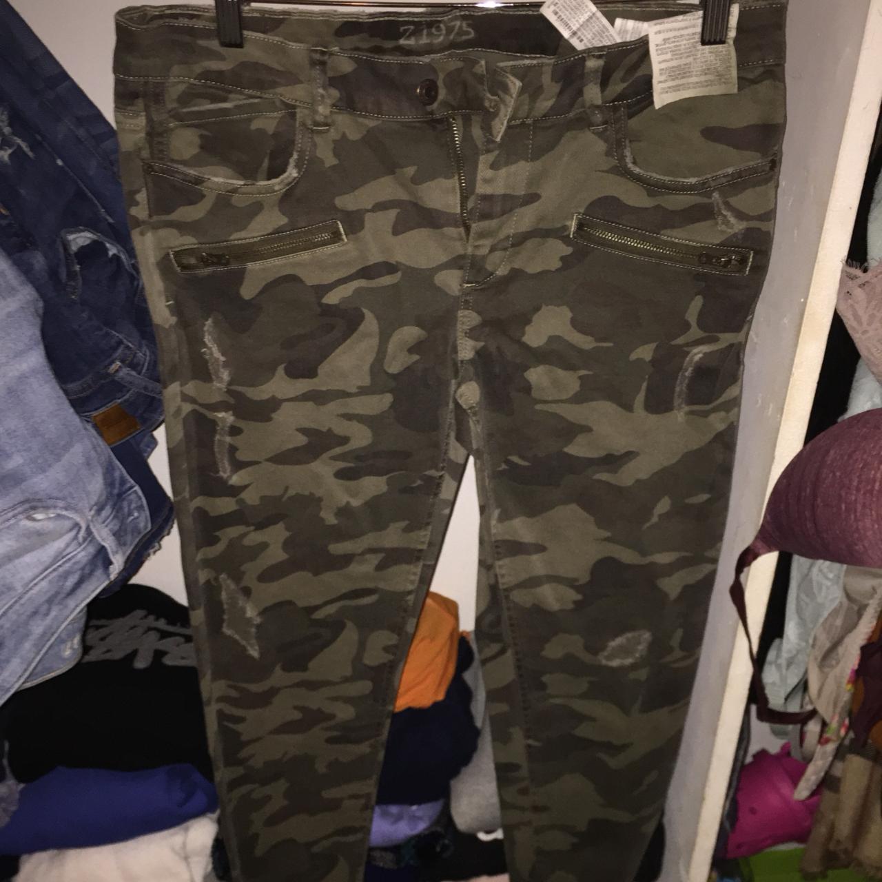 Camouflage best sale pants zara