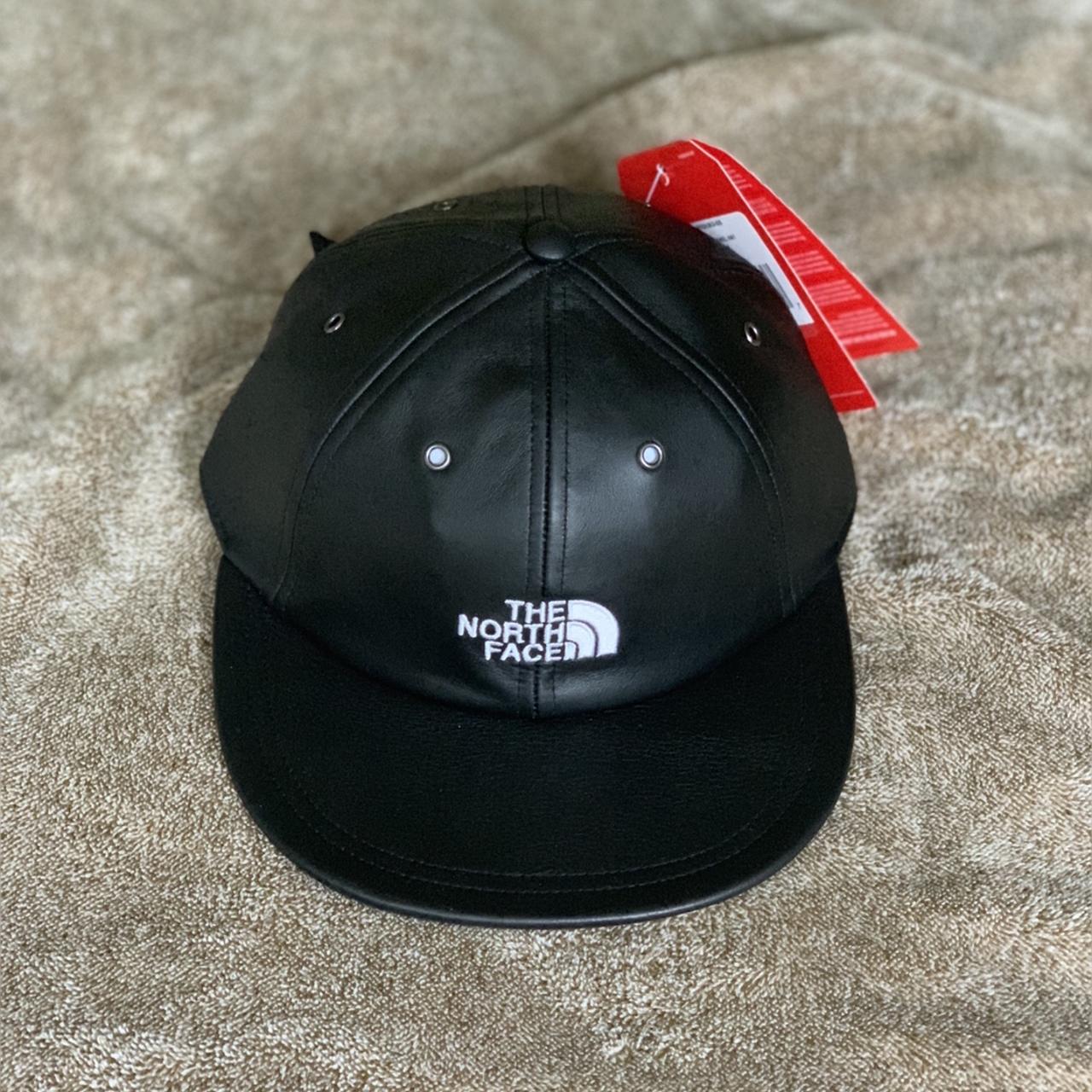 Supreme north hotsell face hat