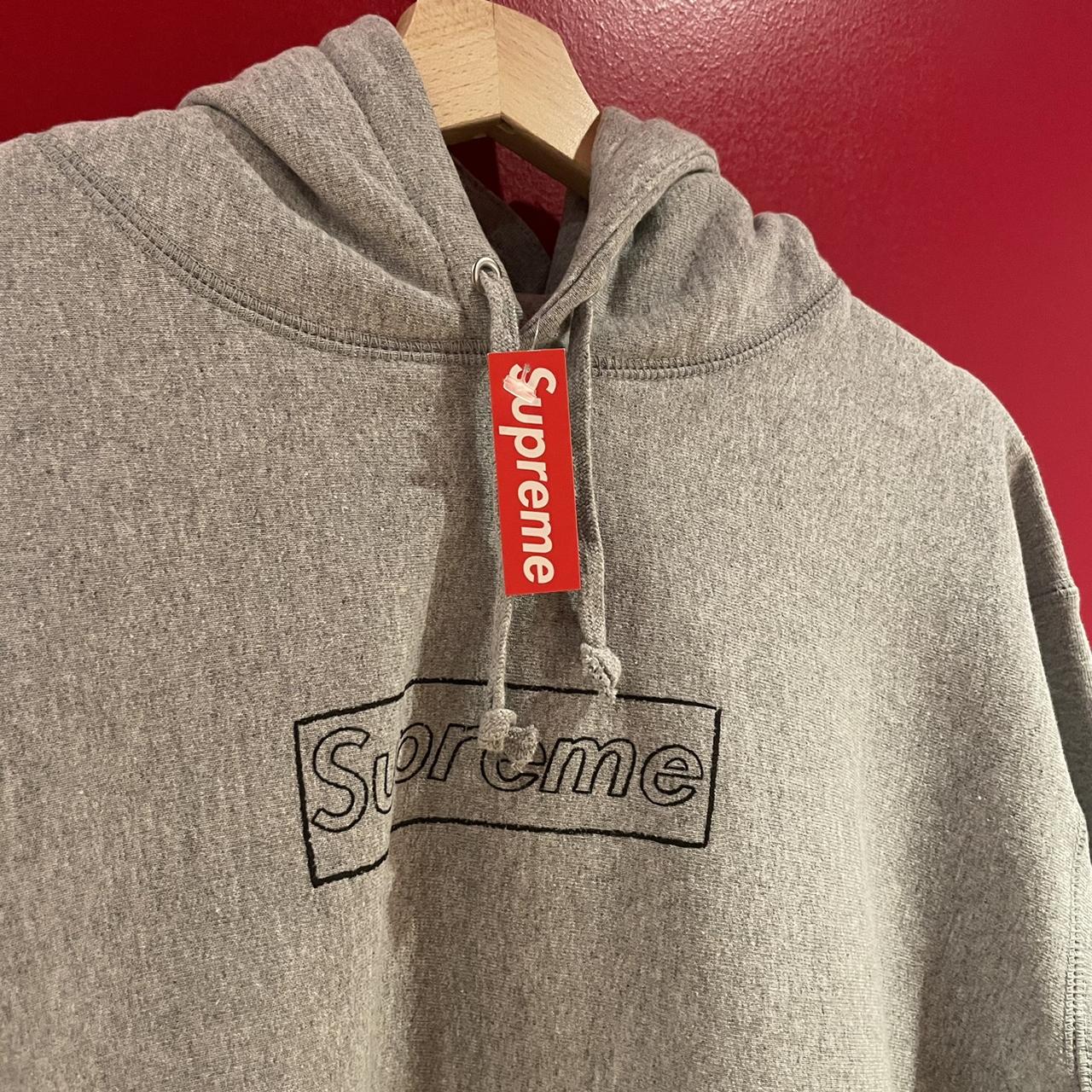 トップス SUPREME KAWS ChalkLogo HoodedSweatshirt Supreme KAWS Chalk Logo Hooded Sweatshirt Heather Grey Men's