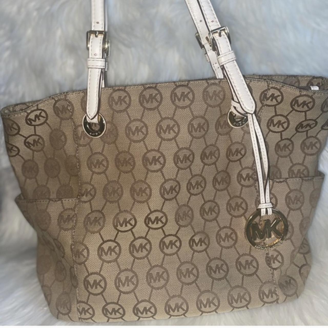 Authentic Michael Kors speedy bag. Great condition - Depop