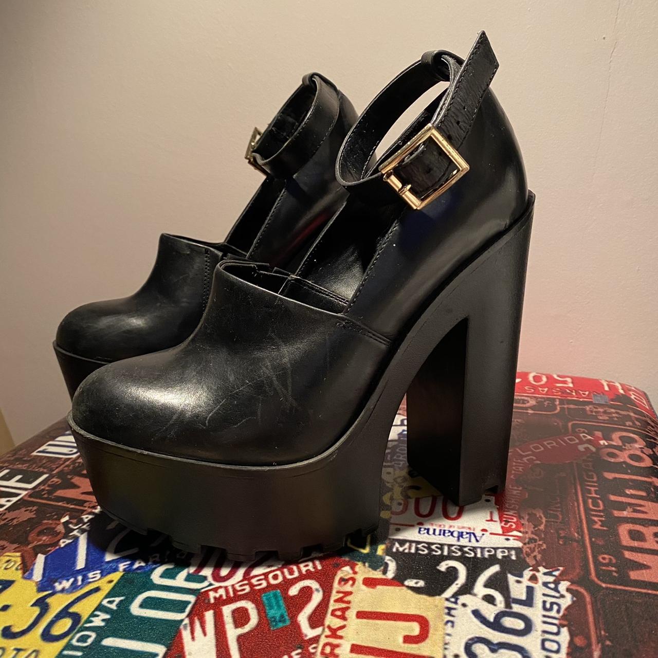 Grunge heels sale