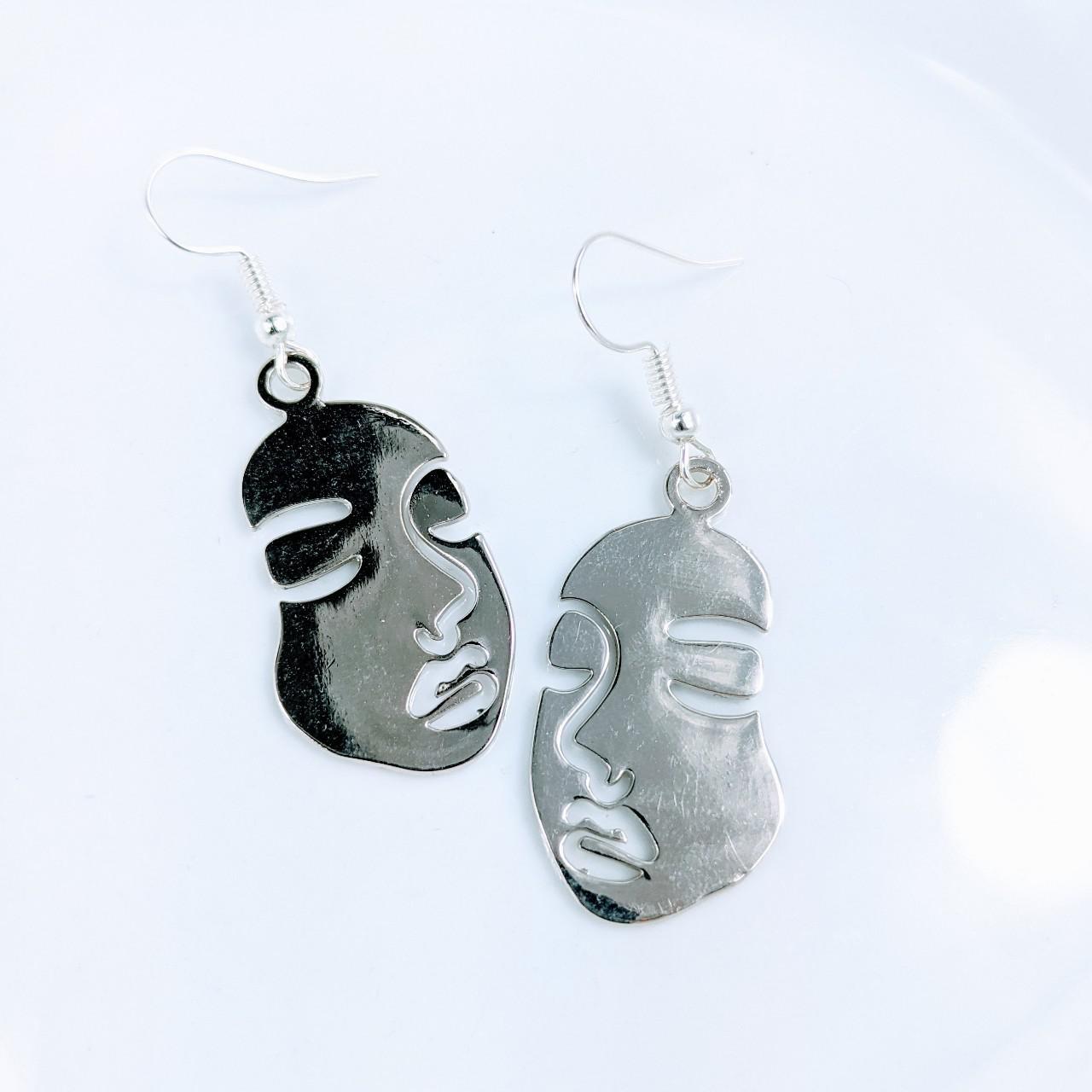 Silver Tone Picasso Face Earrings Brand New Made Depop   P0 