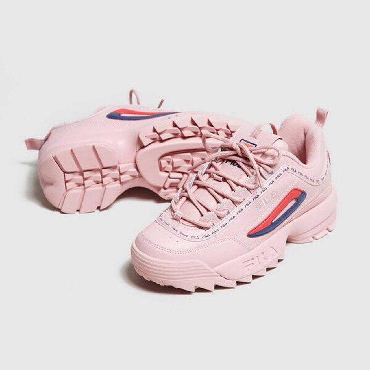 Fila disruptor deals pink and blue