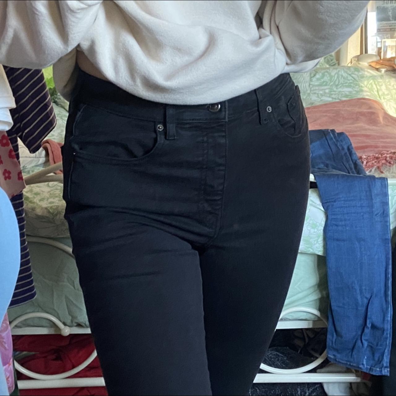 black jamie jeans🖤 Run quite small but 32’... Depop