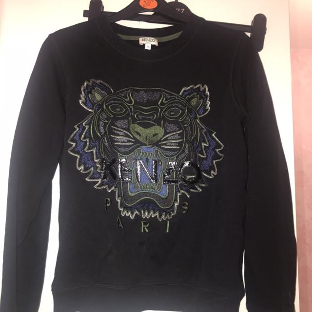 Kenzo black store and gold jumper