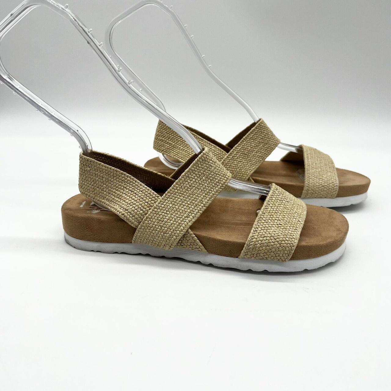 Cliffs by White Mountain Women's Tan and White Sandals (3)