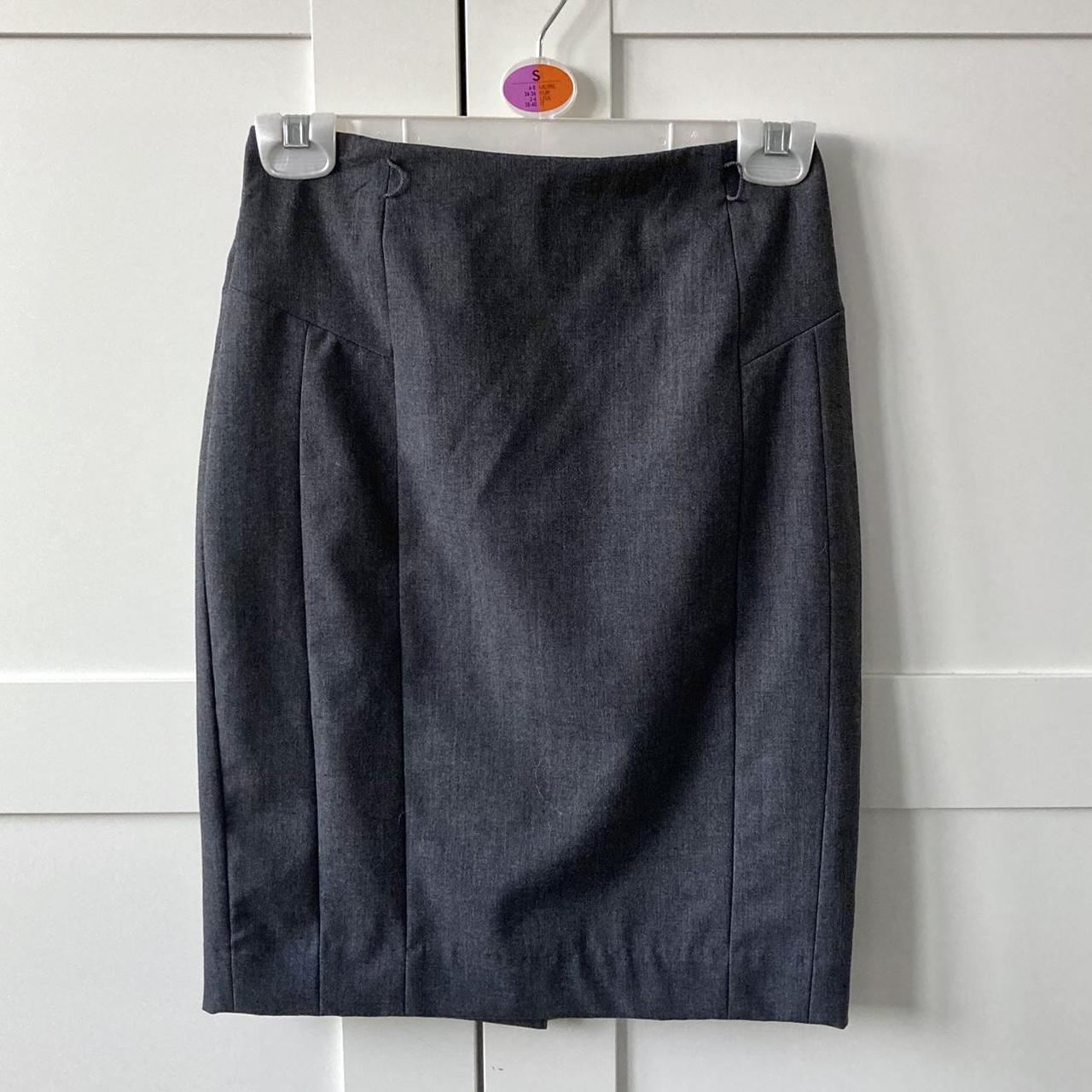 H&M Women's Grey Skirt | Depop