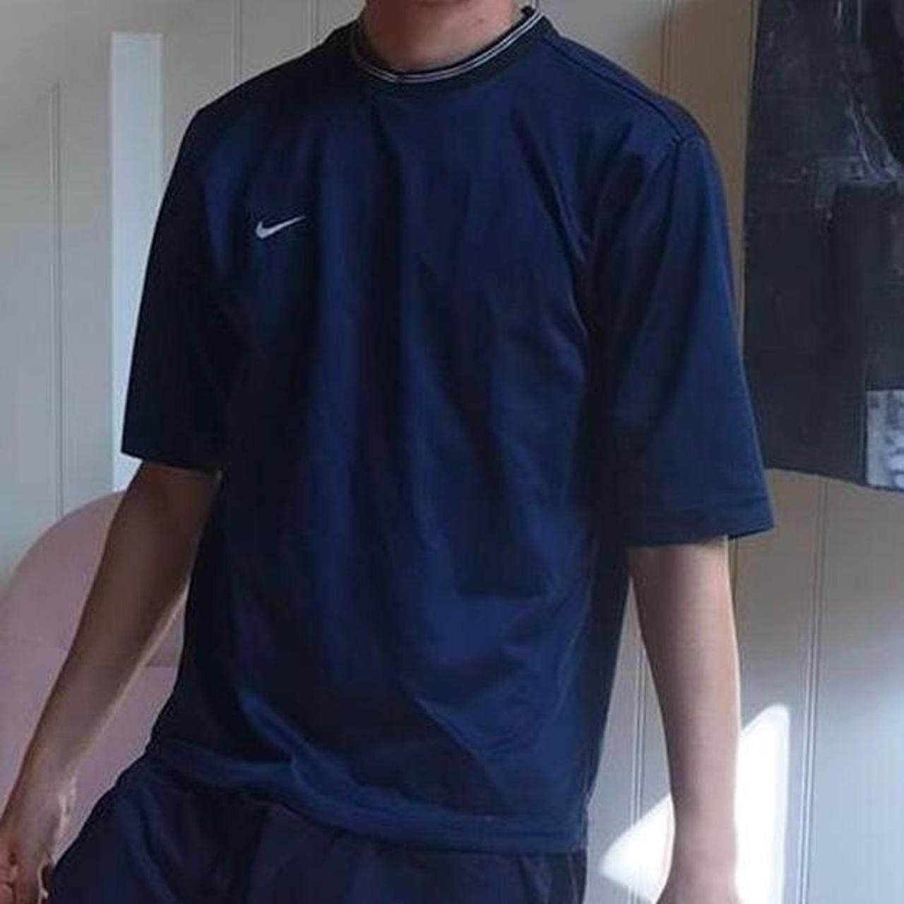 nike starfish color shirt