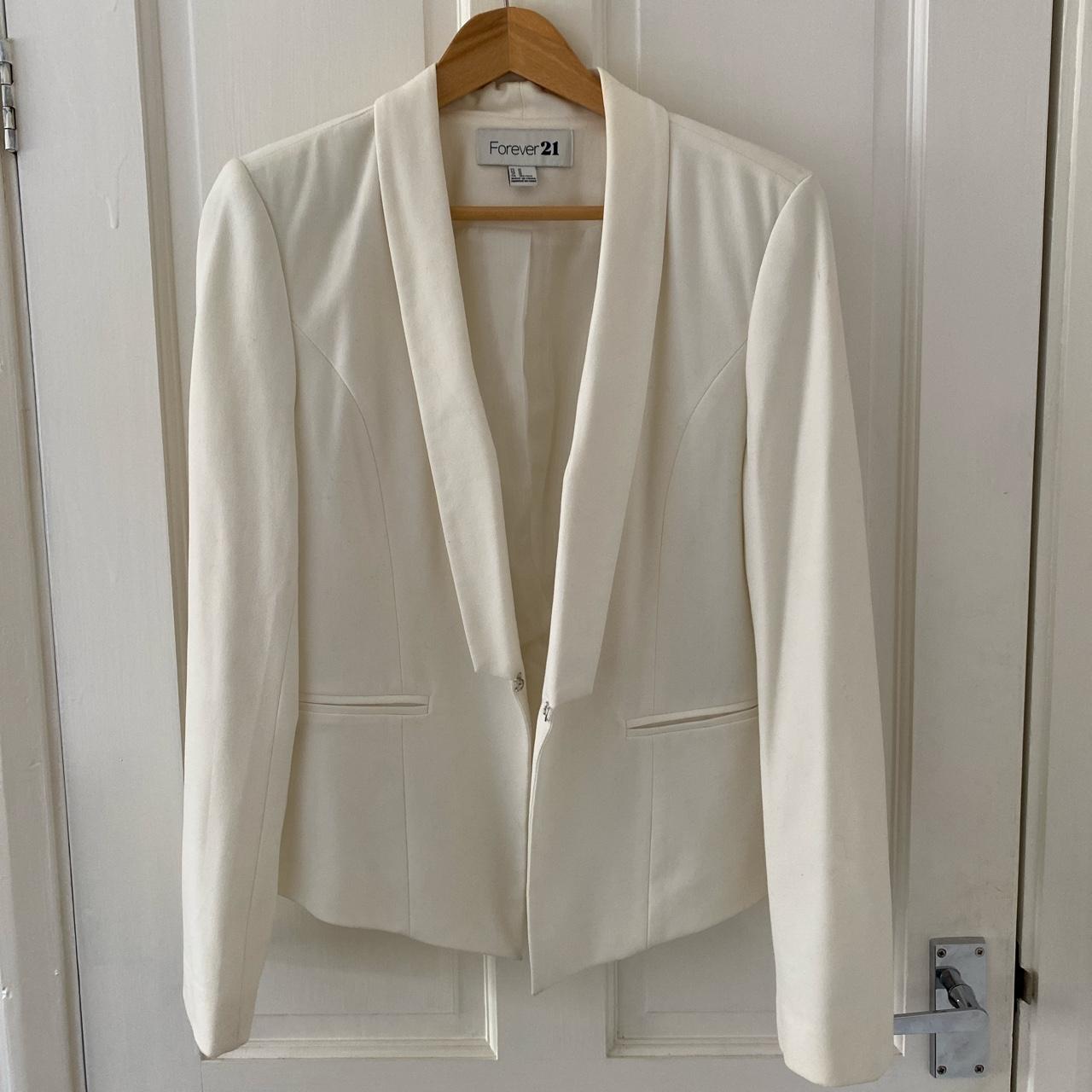 FOREVER 21 white blazer Size 8/10 - it says M on... - Depop