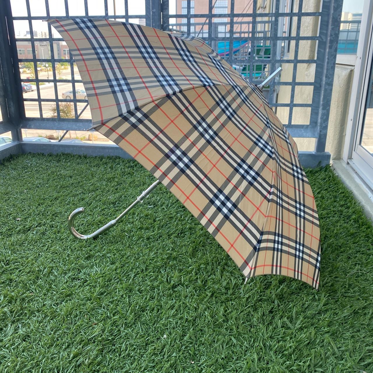 Rare vintage Burberry umbrella Great