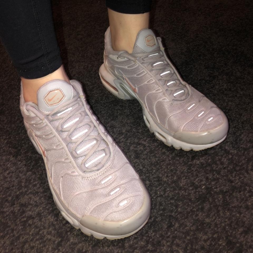 grey pink tns