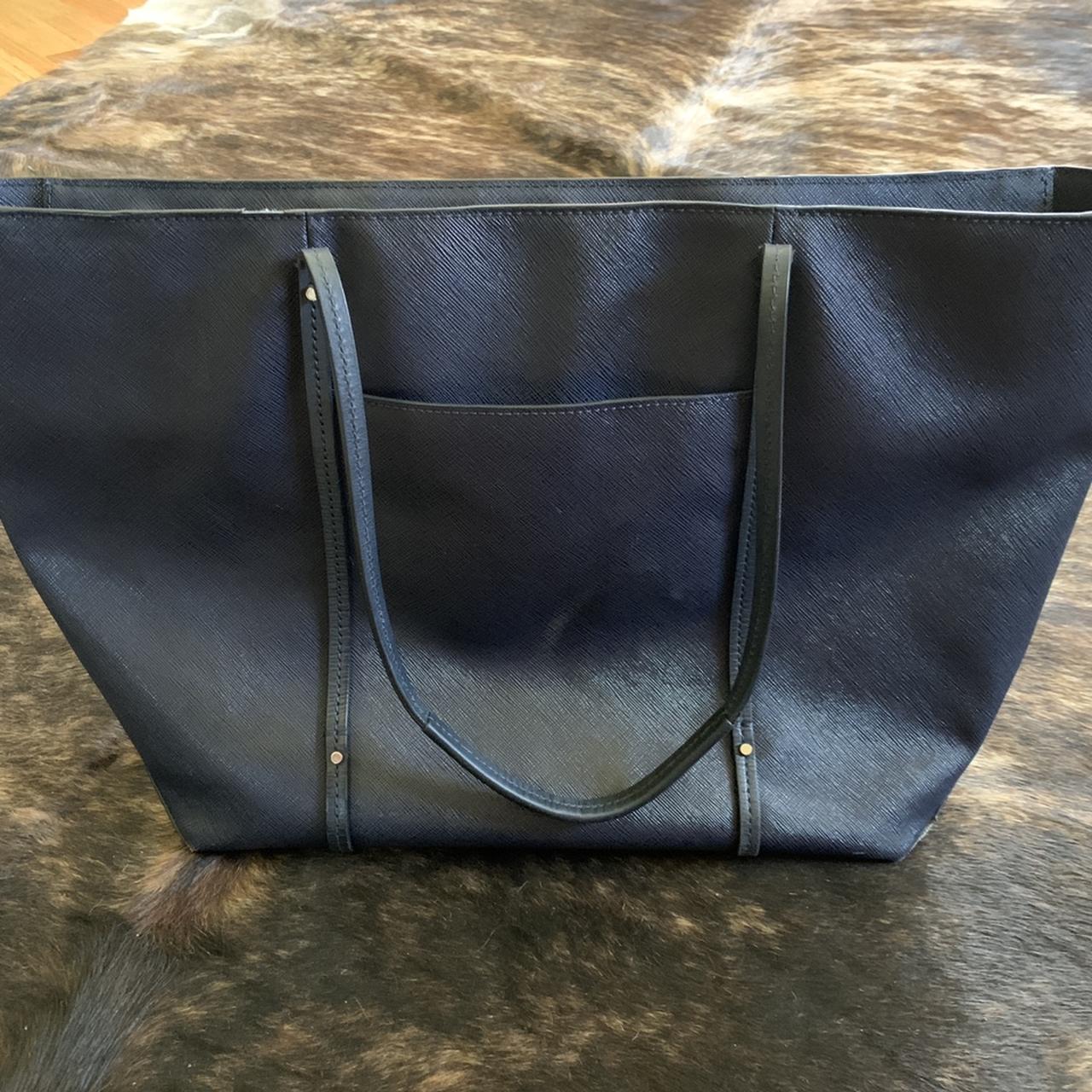 Tumi villa 2024 q tote