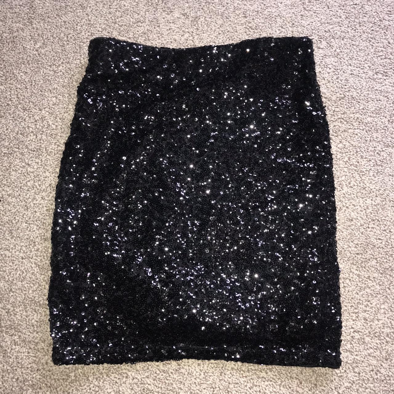 sequin mini skirt from H&M • never worn • so... - Depop