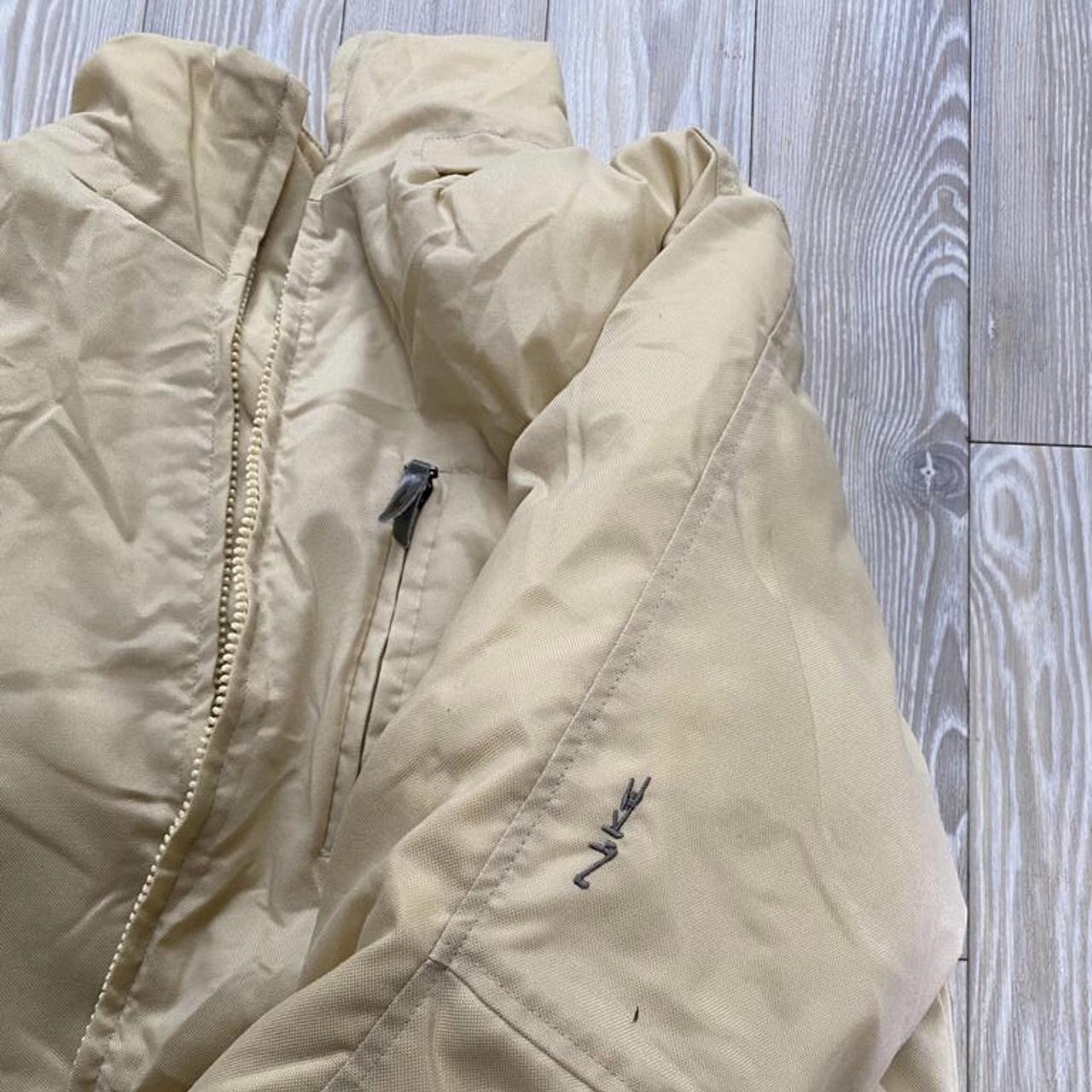 Cream vintage Nike puffa Amazing item Love it but... - Depop