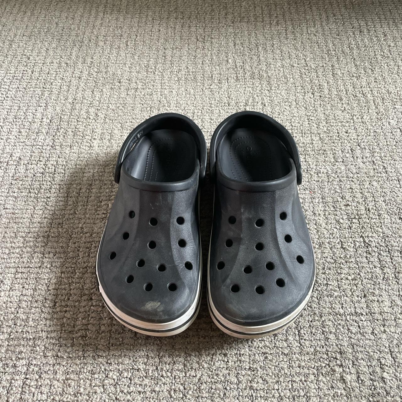 baby crocs black