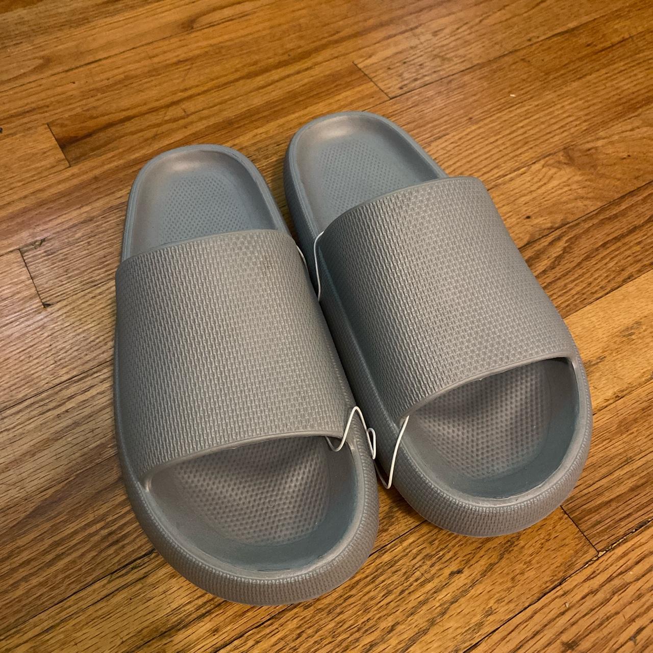 Sootheez super cushioned foam grey slides 10inch Depop