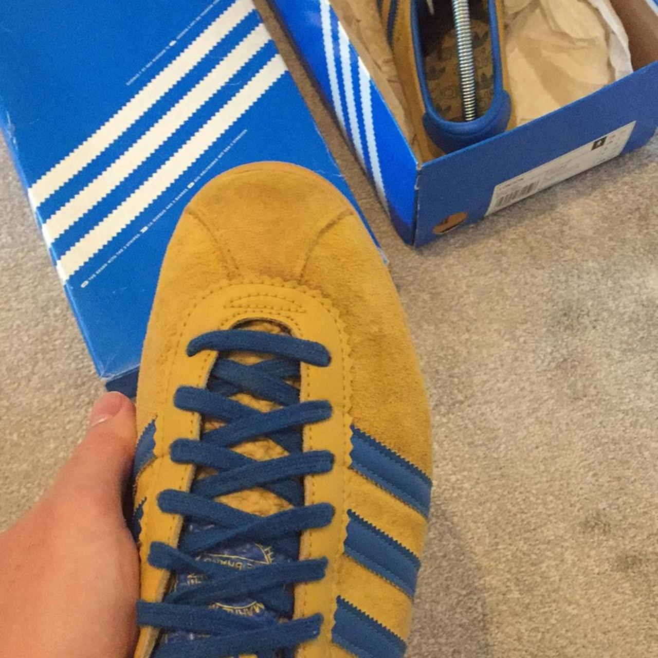 Adidas sunshine londons in a size 9 in great... - Depop
