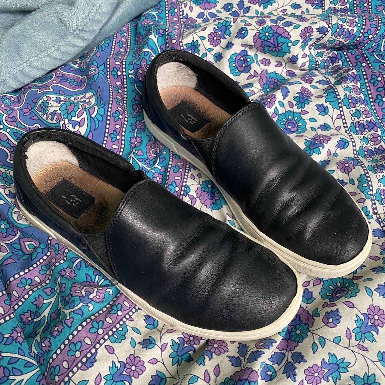 ugg kitlyn leather slip on women s size 10. does Depop