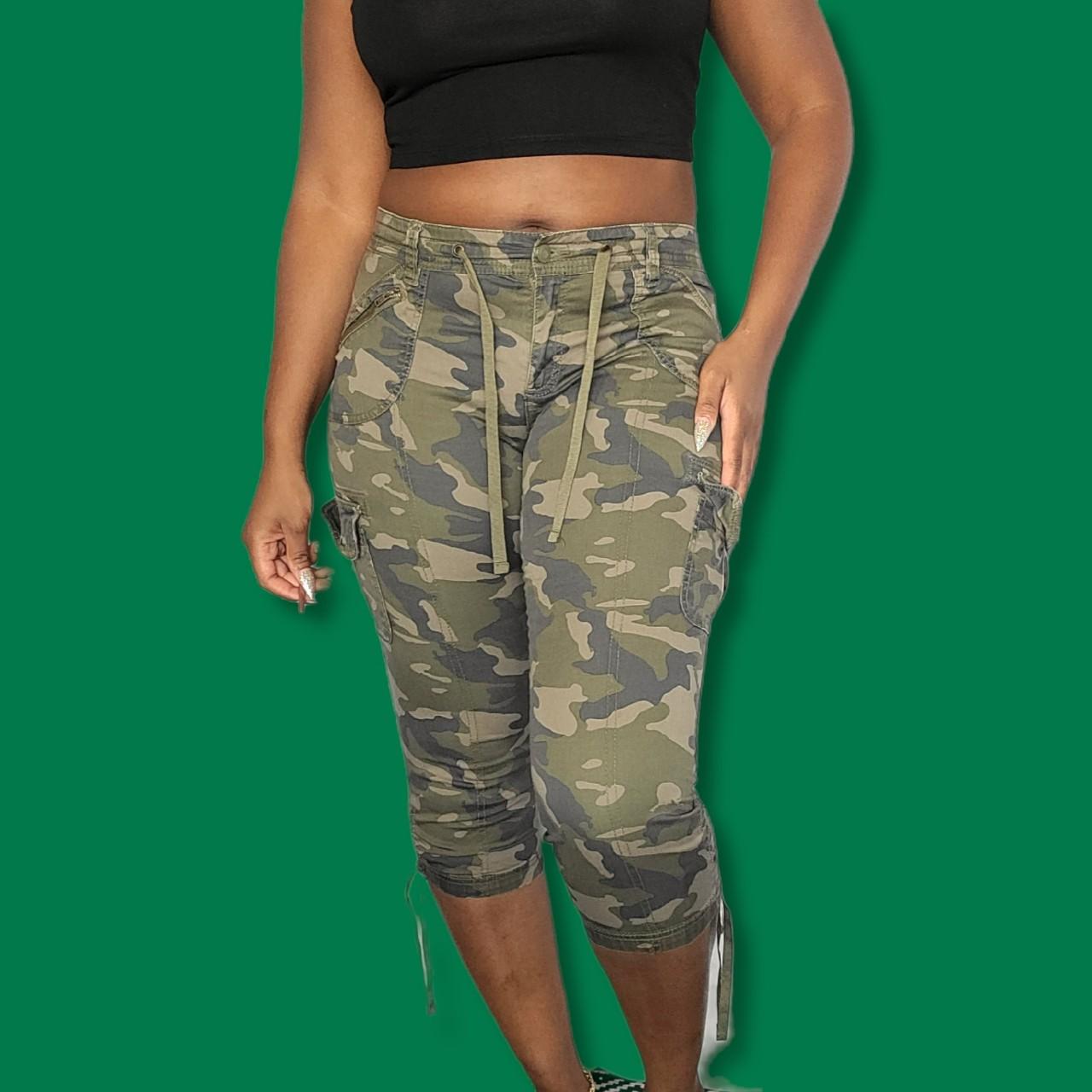 camouflage cargo capri pants