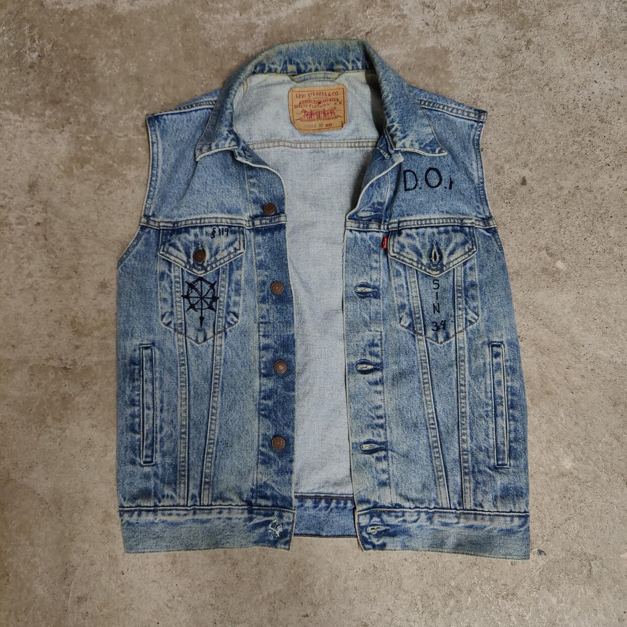 levi's sleeveless denim jacket