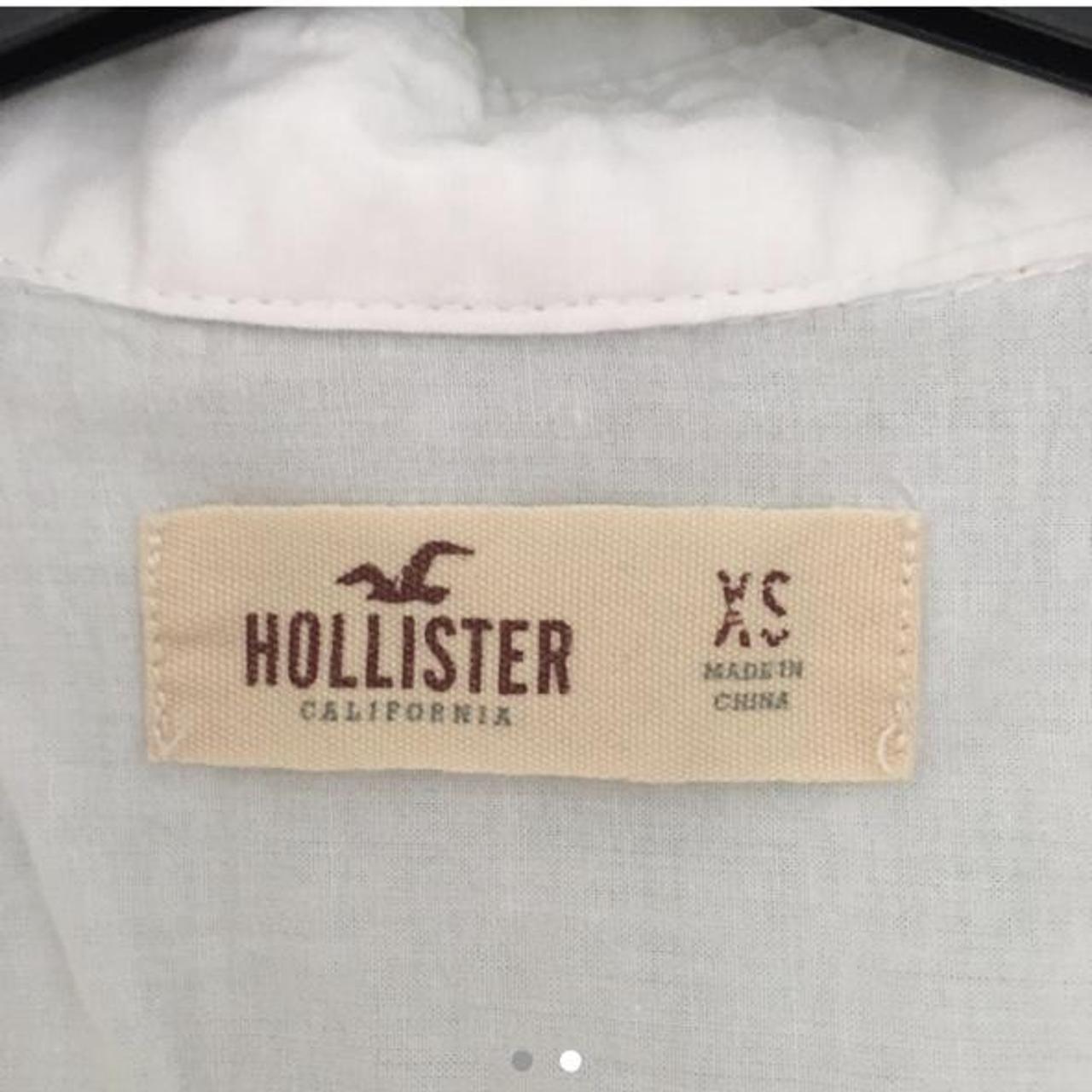 Size XS hollister white shirt. Great for work or... - Depop