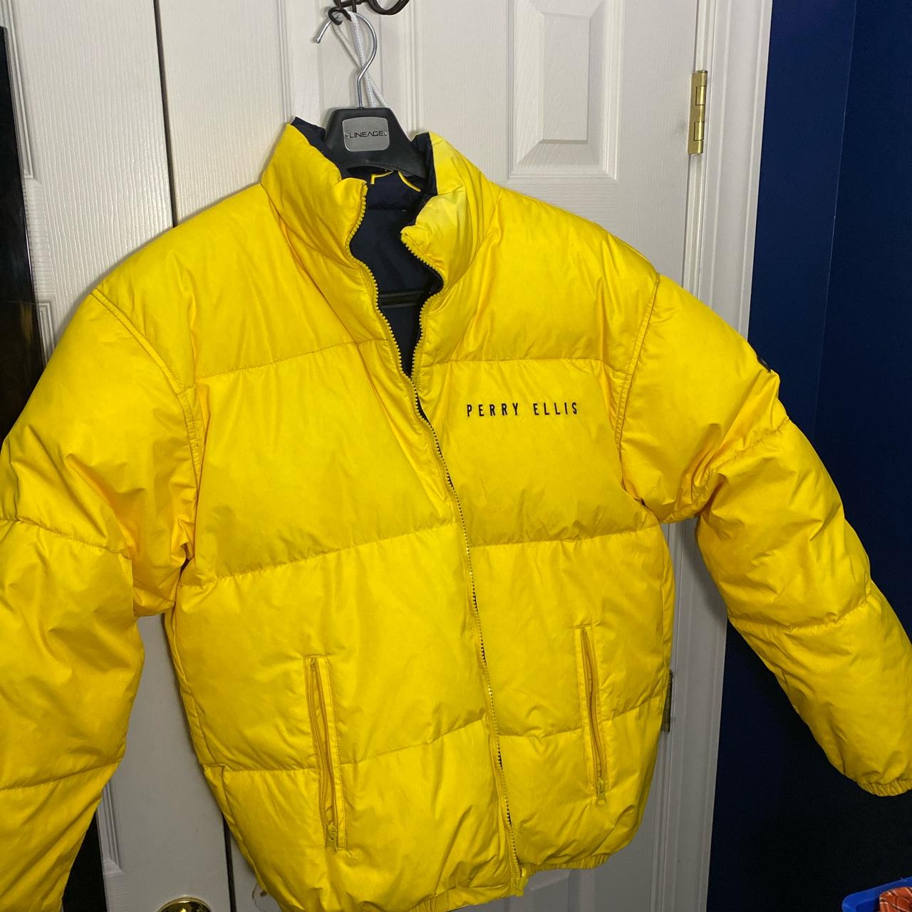 REVERSIBLE PERRY ELLIS PUFFER JACKET! Can fit a... - Depop
