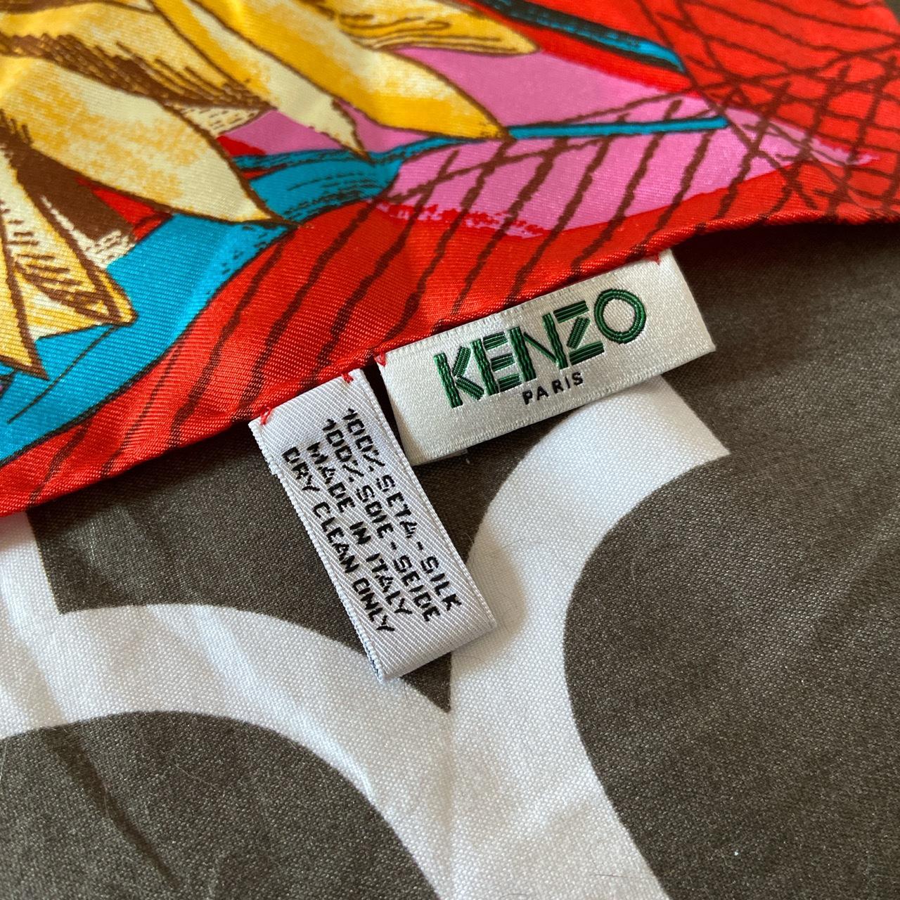 KENZO-foulard 100% seta Bellissimo per Depop