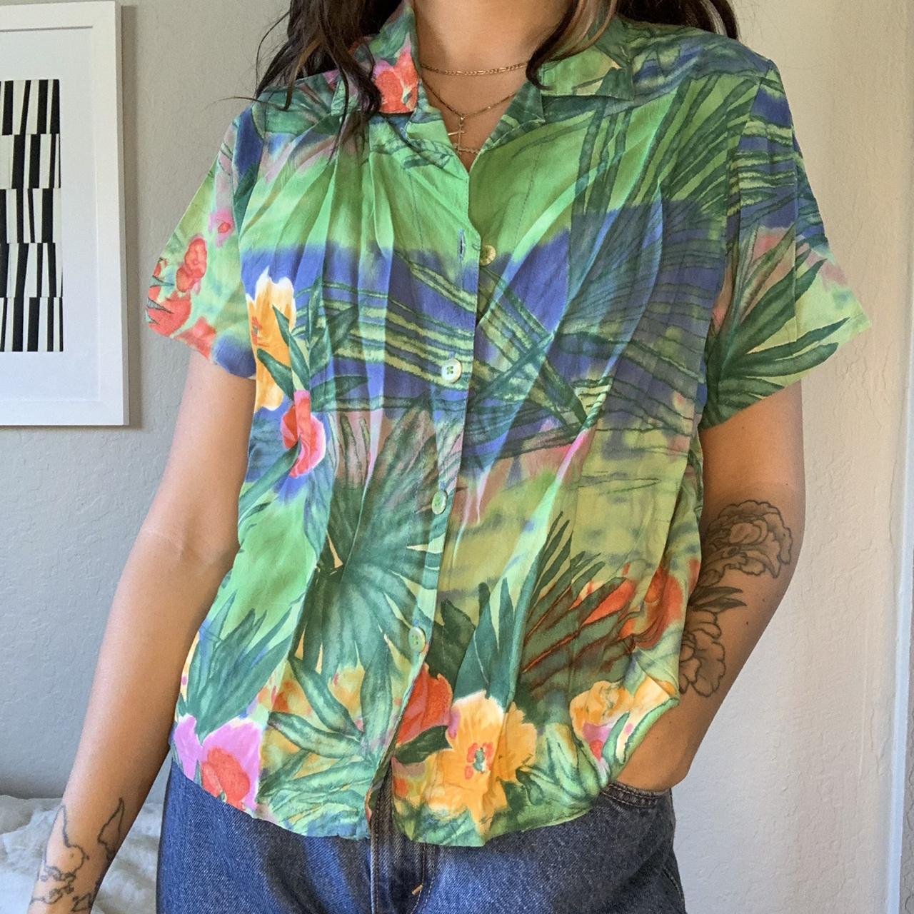 Jams World printed button up! Says size large but... - Depop