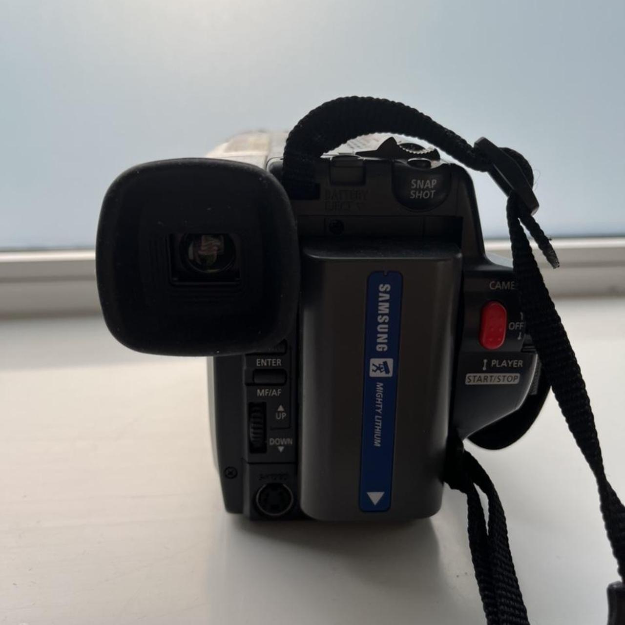 Samsung Hi8 8mm tape camcorder / video camera (model... Depop