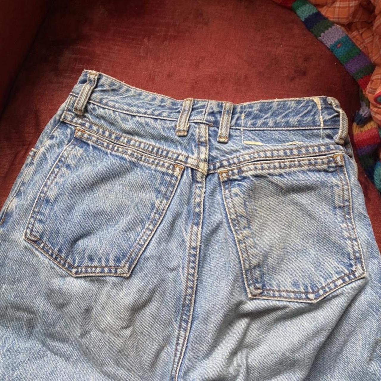 The essential light wash mom jeans! These are from... - Depop