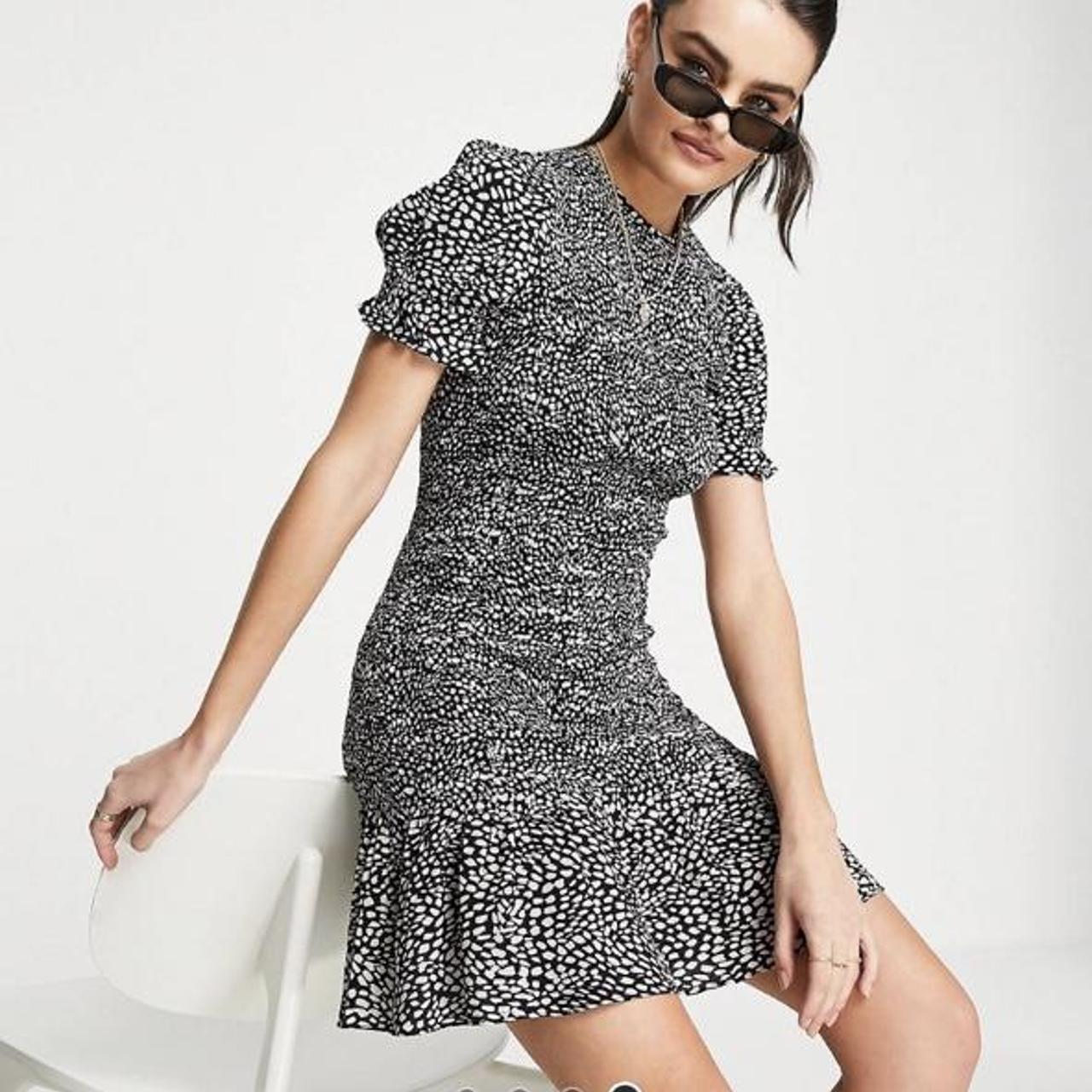 Whistles Yasmin spot shirred dress in black. Wore... Depop