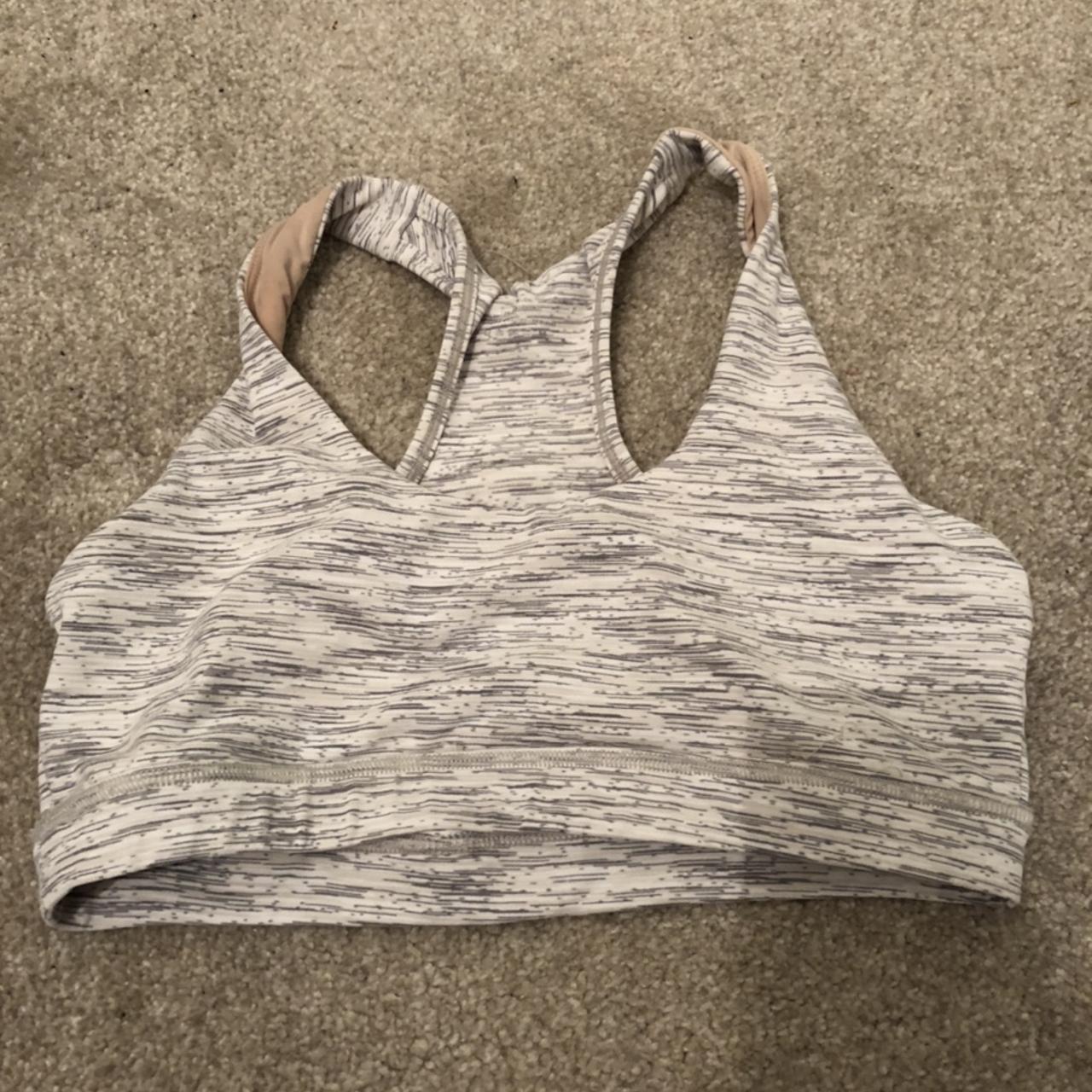 Flex fit sports bra size large worn few times in - Depop