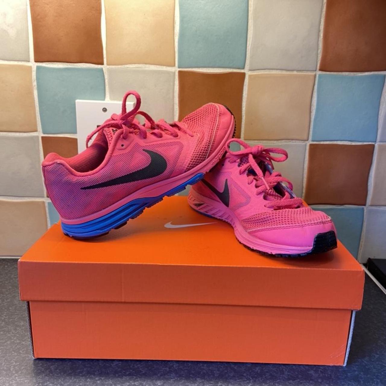 pink nike zoom fly sp