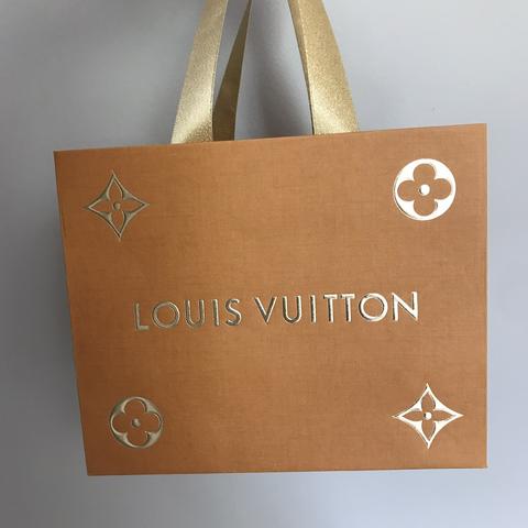 2 shorter and smaller LV shopping bags, 2 taller - Depop