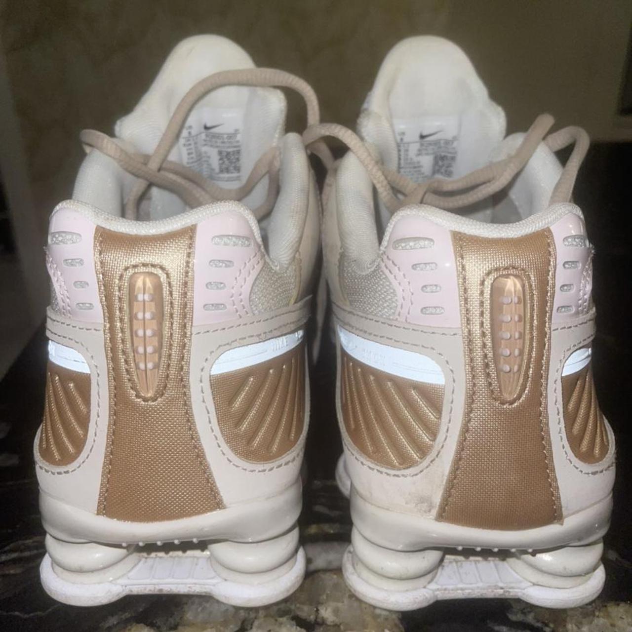 nike shox creme