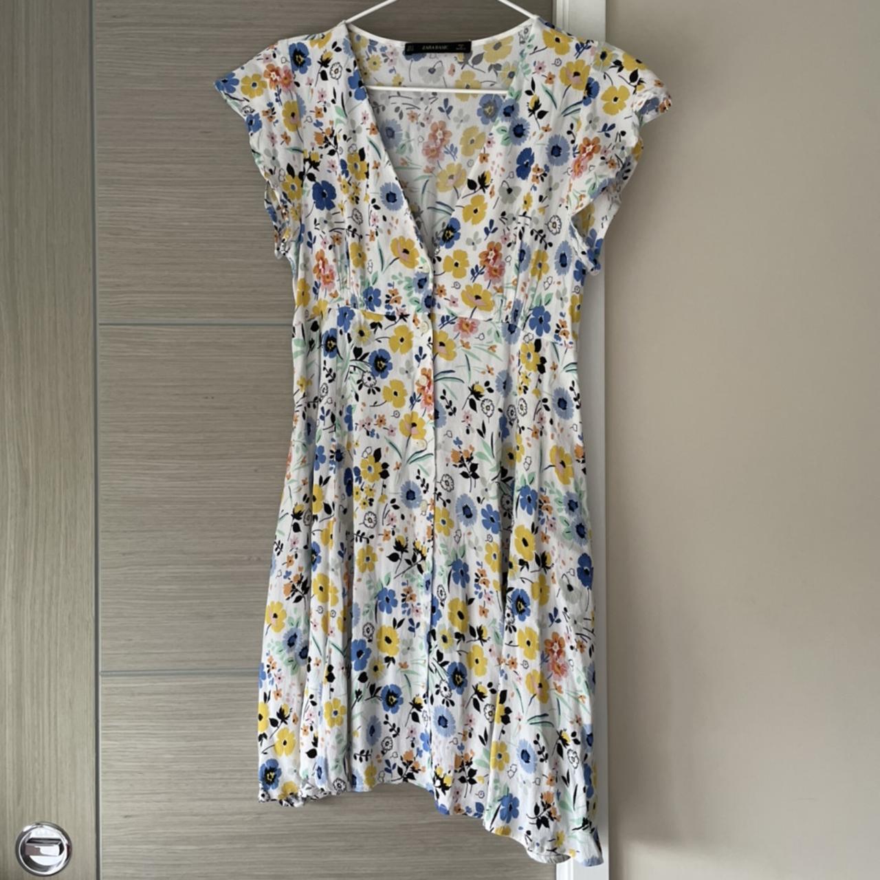 Zara floral summer dress. Worn only a few times and... - Depop