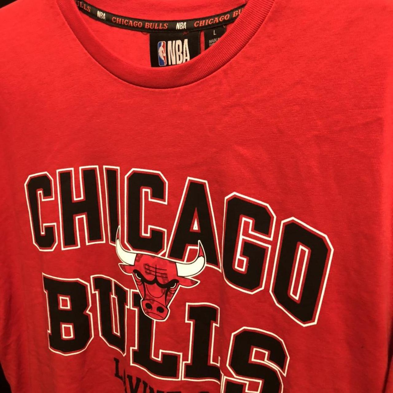 Product Image 2 - NBA Chicago Bulls T-Shirt.

Size is
