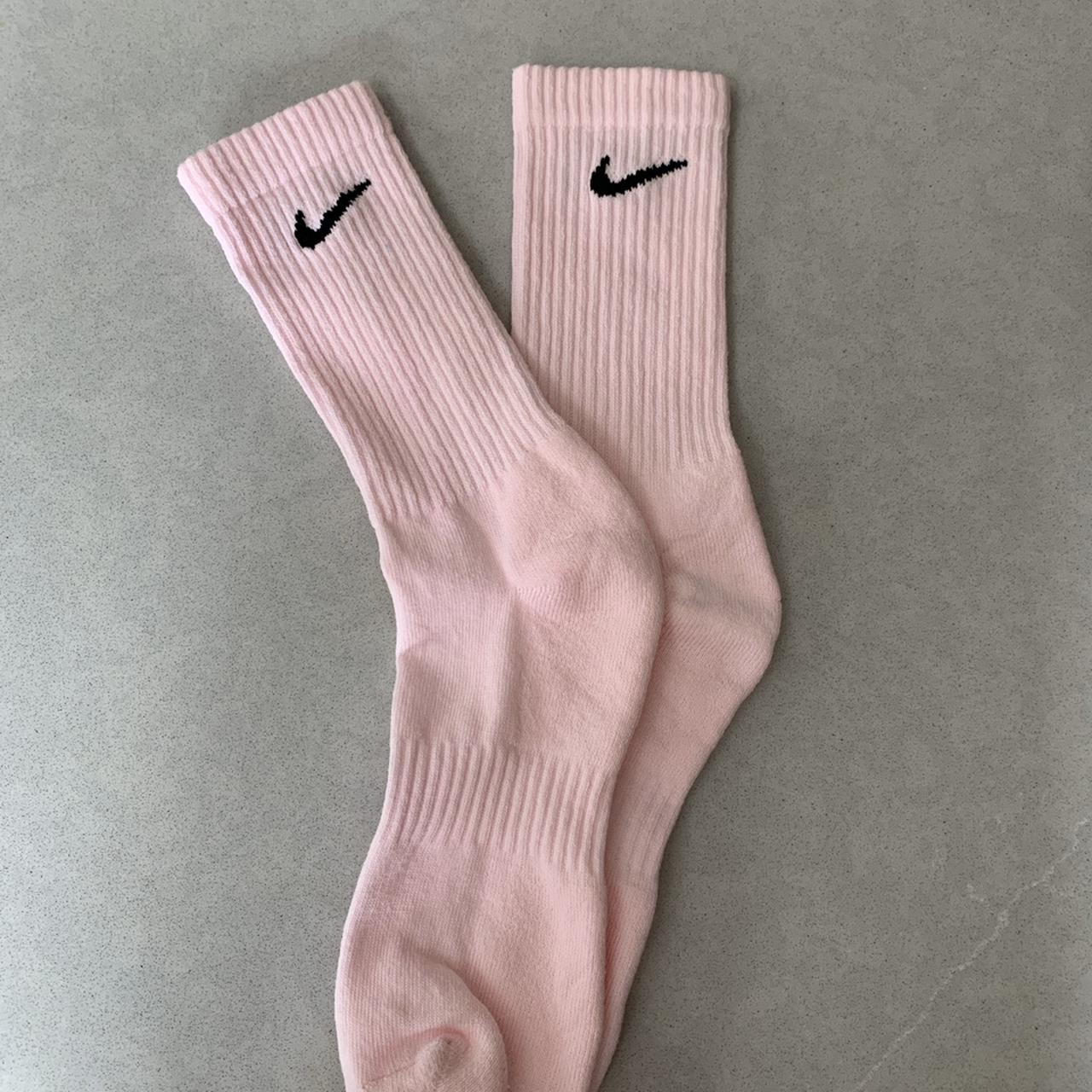 Pink nike socks deals