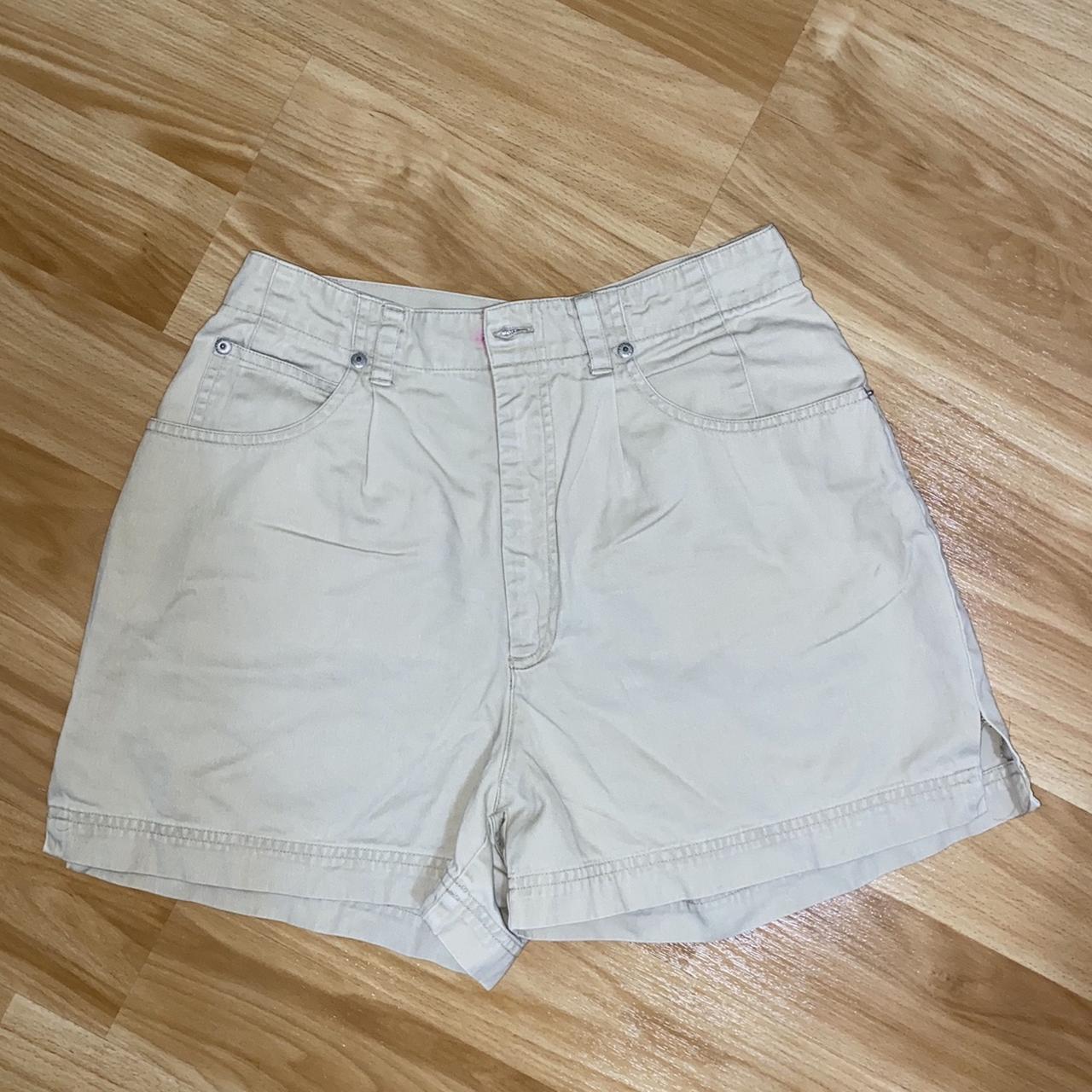 Old Navy Women's Cream and White Shorts | Depop