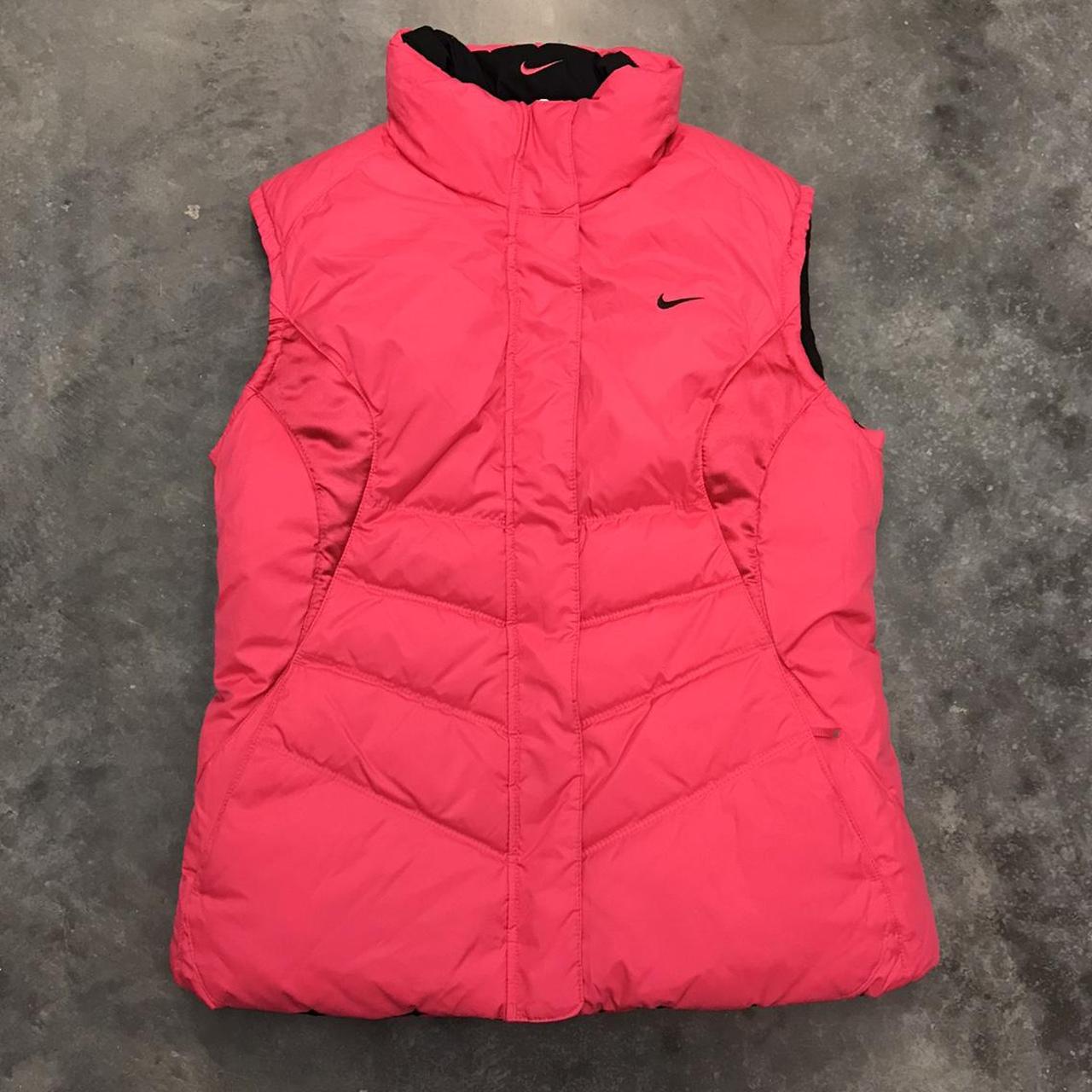 Nike Women's Black and Pink Gilet | Depop