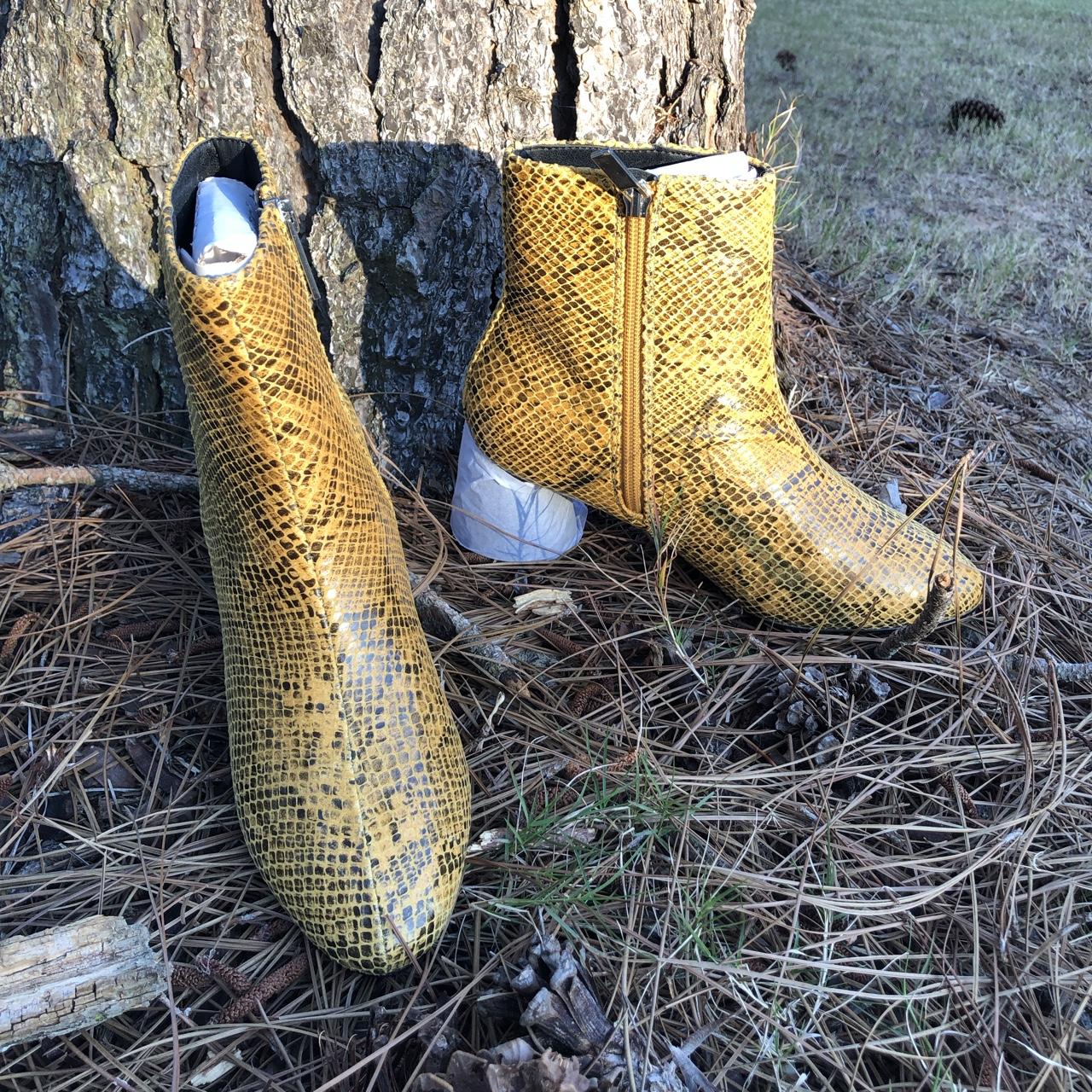 🐶NEW TOPSHOP SNAKESKIN PRINT BOOTIES, 🌈Size 7,